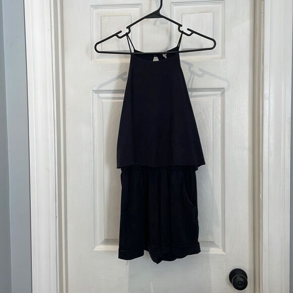 Tyche black flounce romper SZ medium - Picture 1 of 7